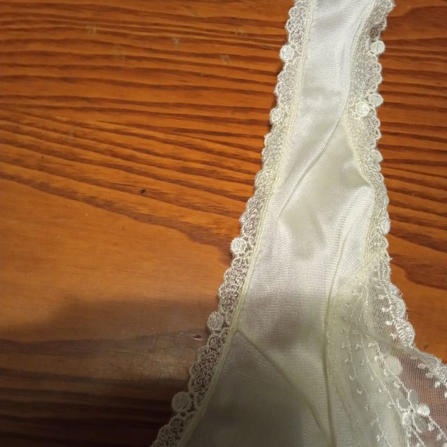 sottoveste color panna, con pizzo, NUOVA