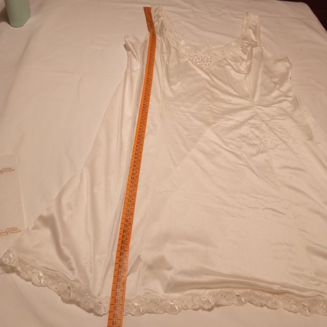 sottoveste color panna, con pizzo, NUOVA