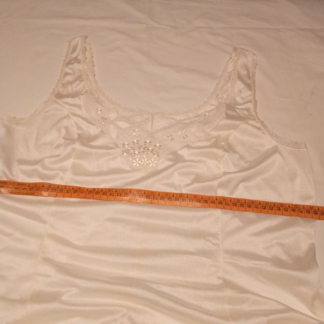 sottoveste color panna, con pizzo, NUOVA