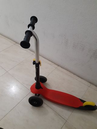 Patinete infantil rojo