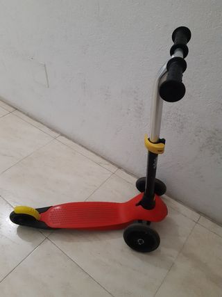 Patinete infantil rojo