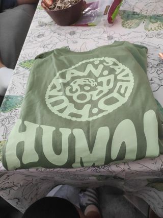 Camiseta Zara verde oliva talla como una M/L
