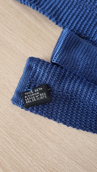Corbata azul de seda crochet Made in Italy
