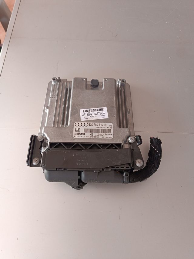 ECU Audi A4 B7 Avant 2006 Bosch