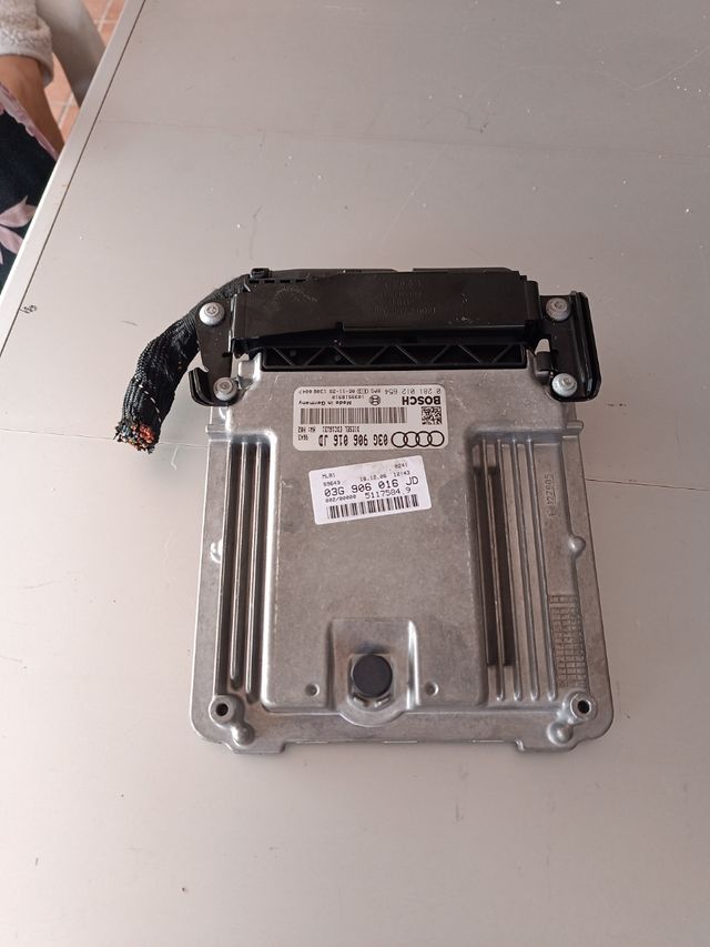 ECU Audi A4 B7 Avant 2006 Bosch