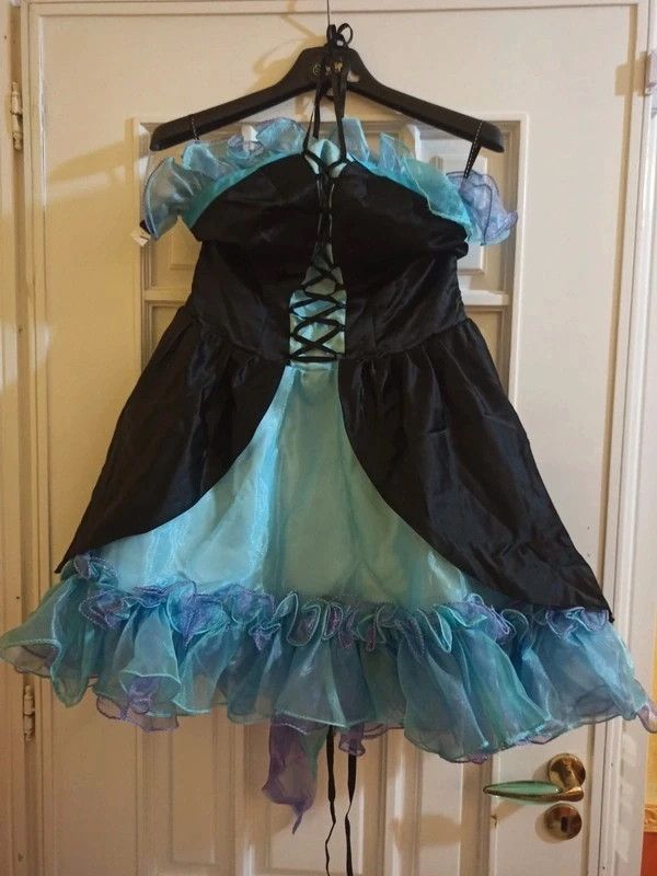 Cosplay costume Vocaloid Hatsune Miku kiss me