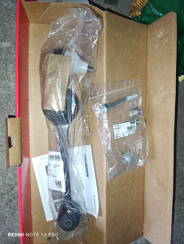 Mangueta suspension izk Ford Sierra  Nueva