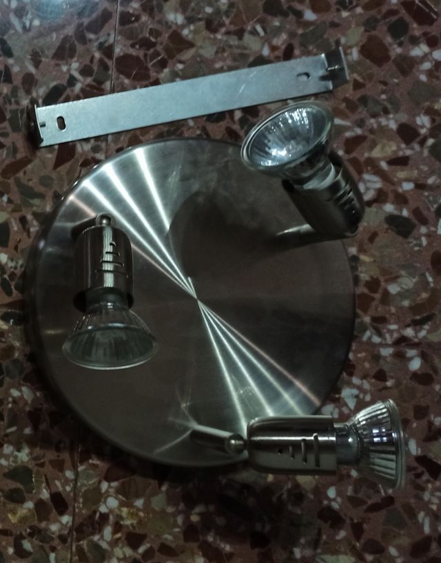 Plafón metálico 3 focos
