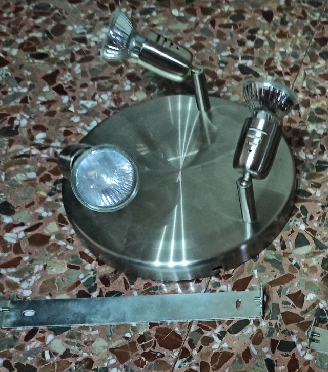 Plafón metálico 3 focos