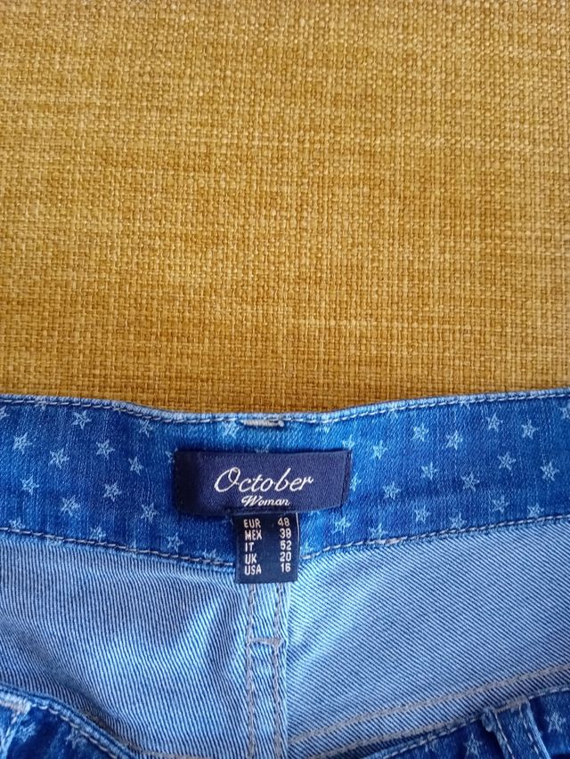 Vaqueros azules estampados