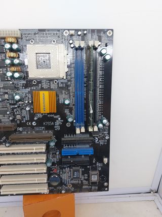 Placa base Elitegroup K755A