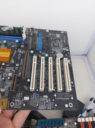 Placa base Elitegroup K755A