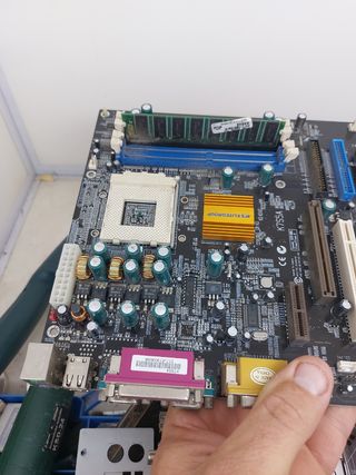 Placa base Elitegroup K755A