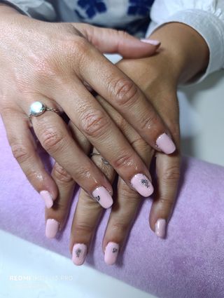 Manicura uñas acrilicas