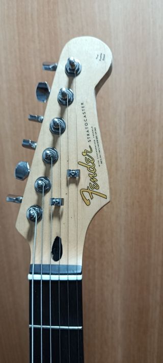 Guitarra eléctrica Stratocater negra