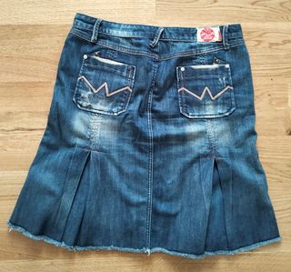 Falda vaquera plisada azul