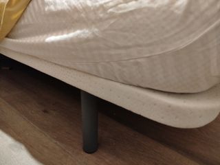 Somier tapizado con colchón 135cm