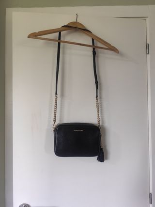 Bolso bandolera Michael Kors negro