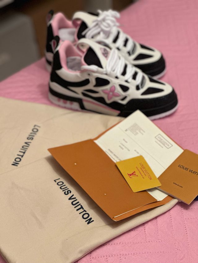 Zapatillas Louis Vuitton - Negras y Rosas