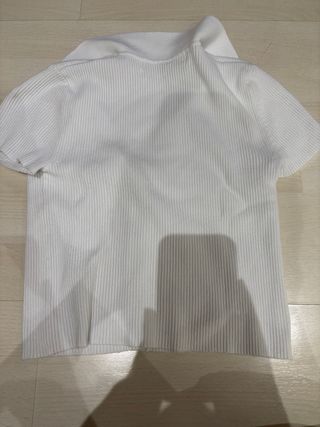 Top Bershka blanco - Cuello pico