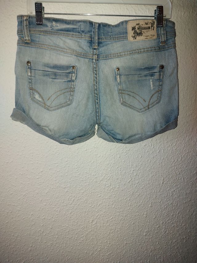 Pantalón corto vaquero claro