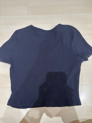 Top SHEIN azul marino con escote pico talla M