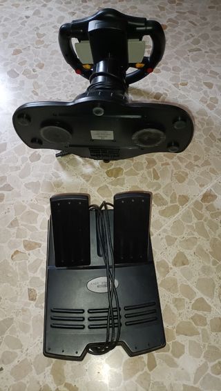 Volante + Pedales para PSP2