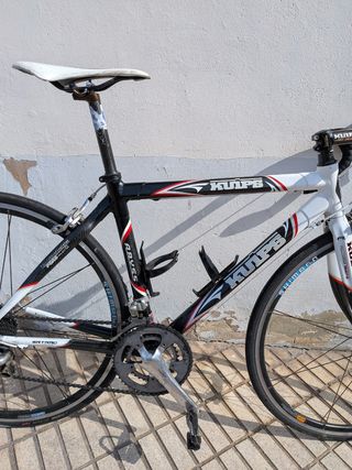 Bicicleta KUIPS Abyss 
Full carbono 

