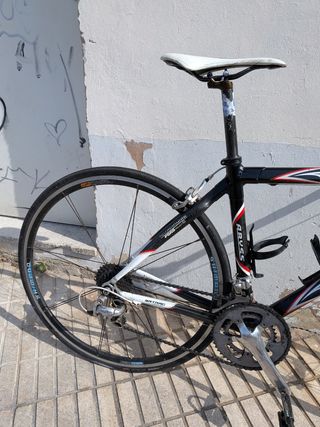 Bicicleta KUIPS Abyss 
Full carbono 

