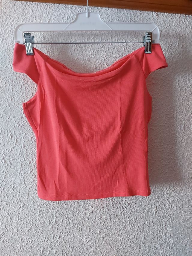 Top corto coral