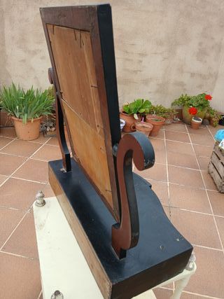 Tocador antiguo de madera negro
