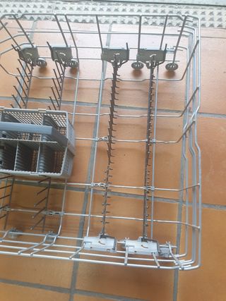 BANDEJA INFERIOR LAVAVAJILLAS BOSCH