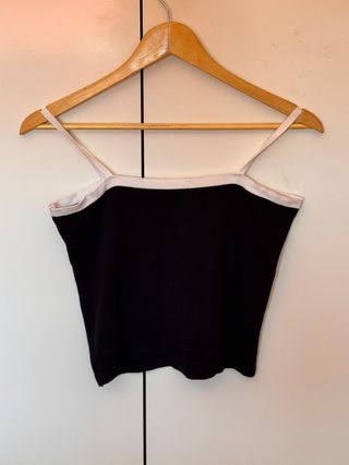 Suéter corto mujer blanco y negro