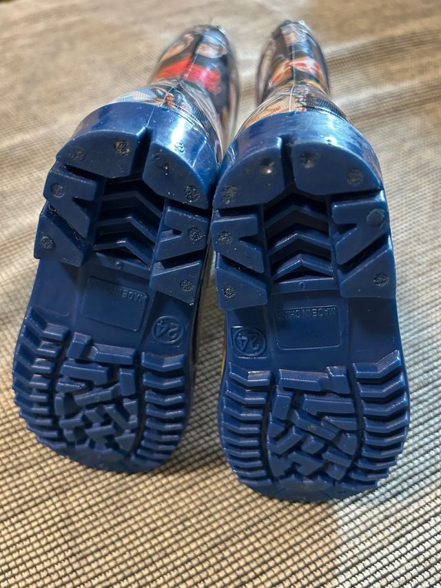 Botas de agua niño talla 24