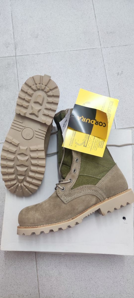 Bota militar beige y verde oliva talla 43