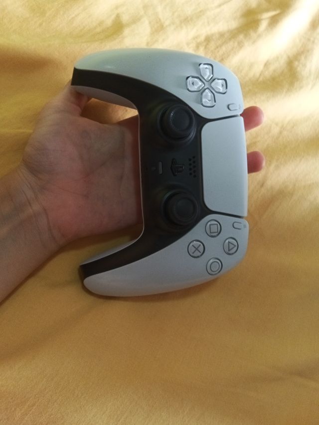 PS5 (PlayStation 5) Blanca - Como Nueva con Fc 24 