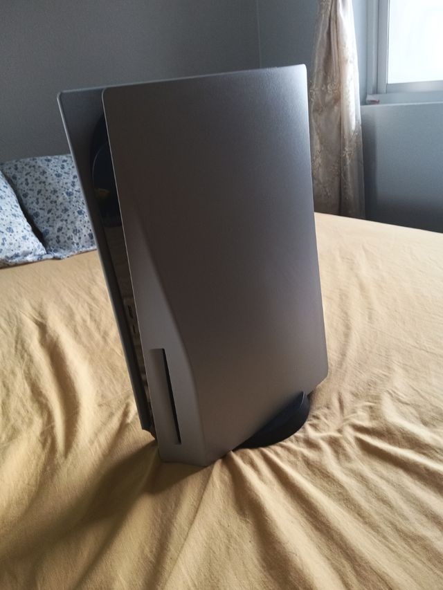 PS5 (PlayStation 5) Blanca - Como Nueva con Fc 24 