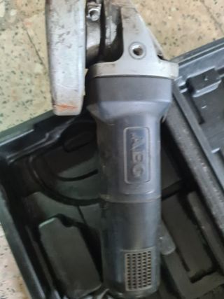 Rebarbadora AEG c/ Caixa