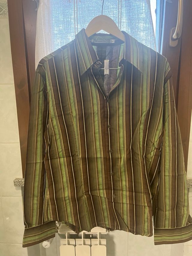 Camicia a righe verde e marrone