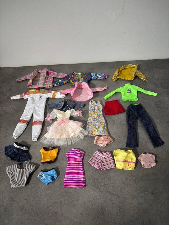 Abbigliamento e accessori per bambole Barbie/Sindy