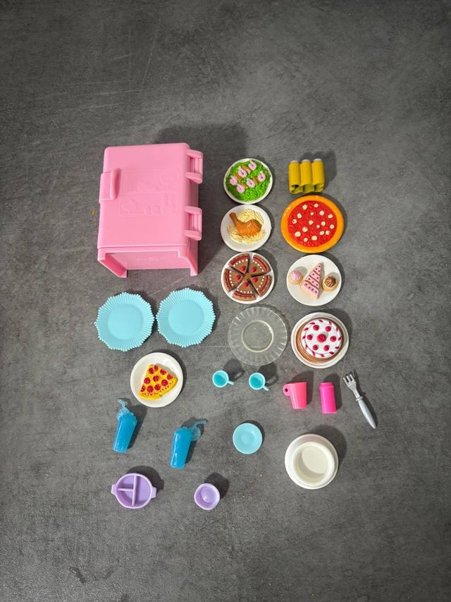 Abbigliamento e accessori per bambole Barbie/Sindy