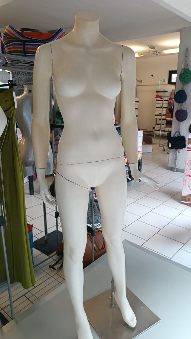 6 manichini sartoriali