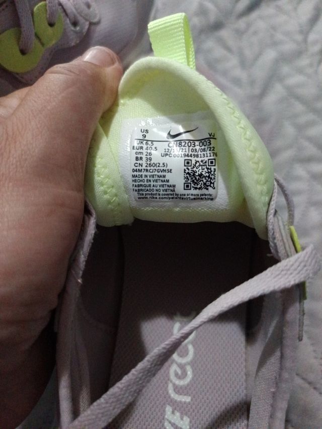 Zapatillas Nike Moradas-Amarillas