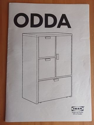 Armario ODDA IKEA blanco y negro