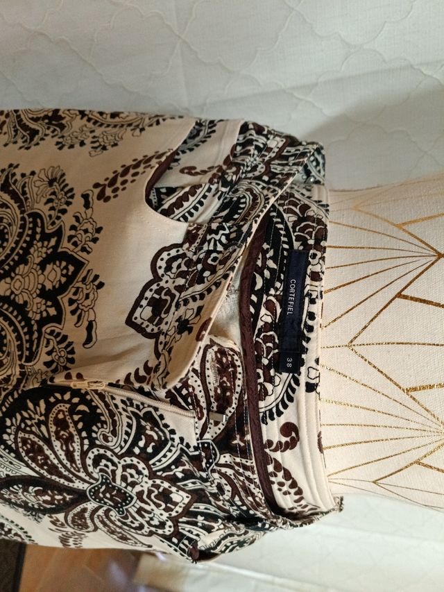 Pantalón Cortefiel estampado paisley M
