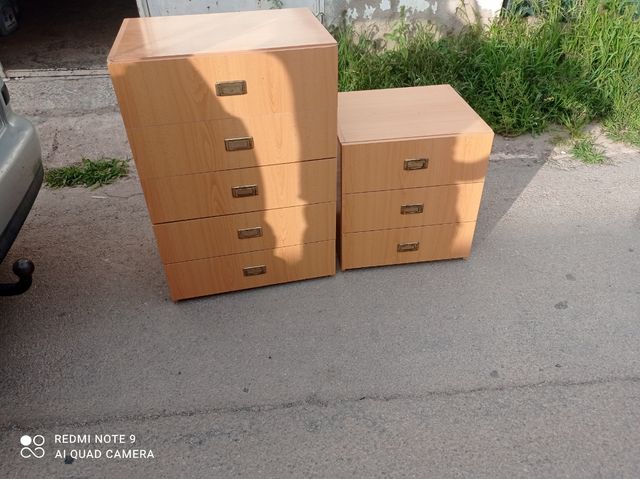 2 cassapanche in legno