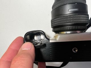 Nikon F50 - Cámara réflex plata