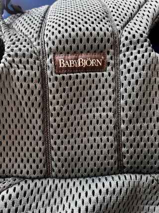 Mochila portabebés Babybjörn verde 