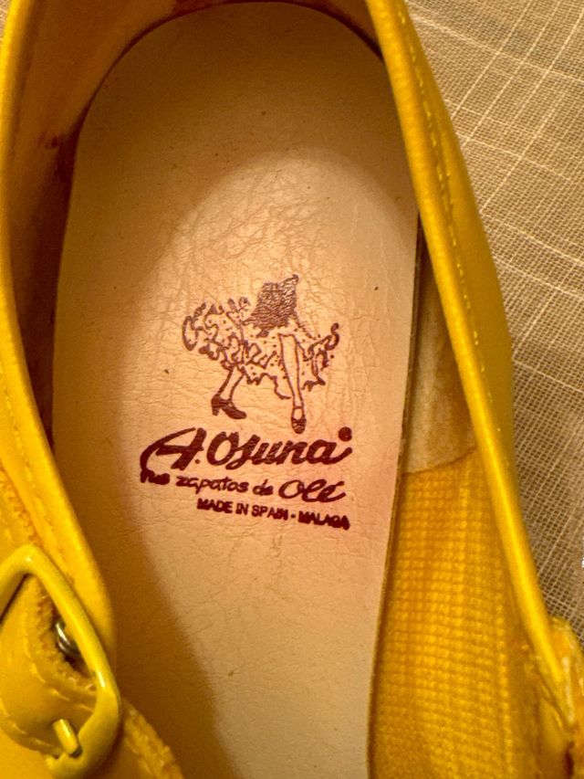 Zapatos de Flamenco Amarillos Aunia