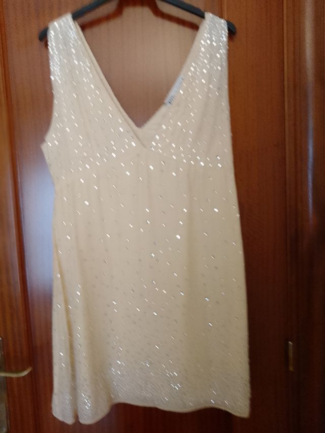 Vestido Zara beige pedrería